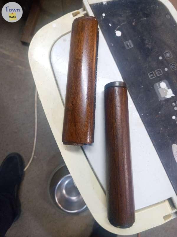 Photo of M1 Garand front handguards