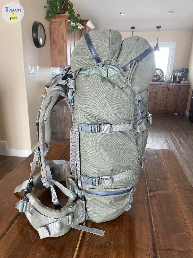 Photo of Mystery Ranch backpack for sale !