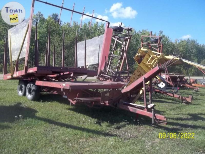 Photo of BALE WAGON