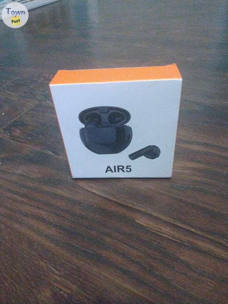 Photo of Air5 Wireless Earbuds 