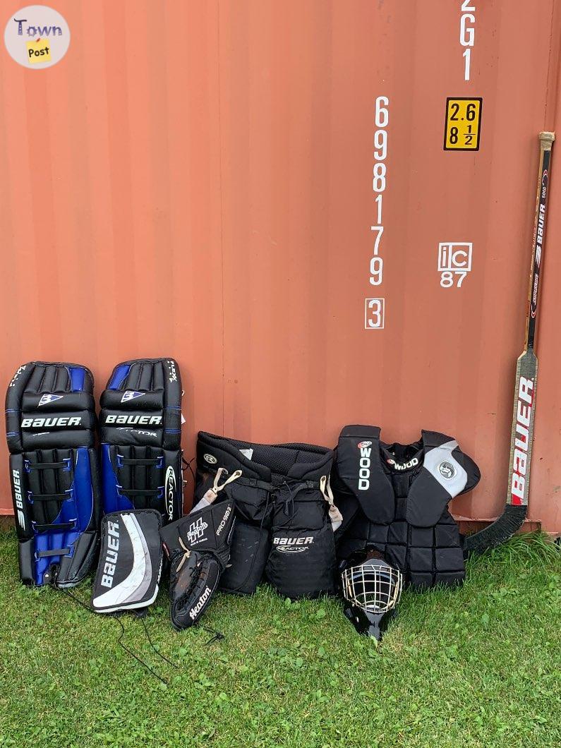 Photo of Full Set Men’s Goalie Equipment 