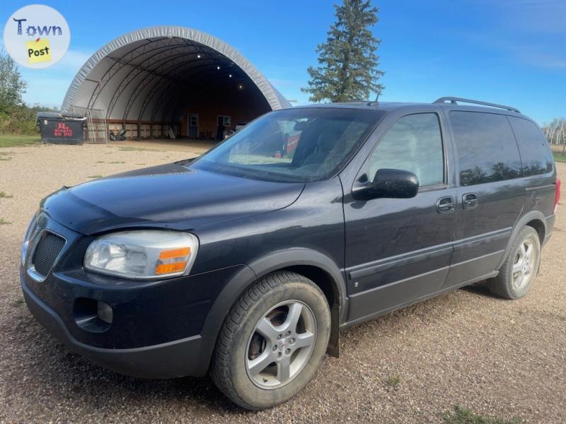 Photo of 2008 Pontiac Van