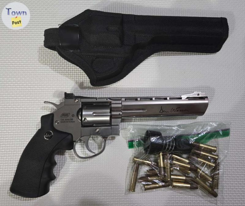 Photo of FS Dan Wesson ASG 6" revolver with lots of shells