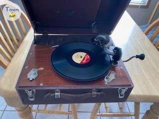 Photo of Antique wind up turn table